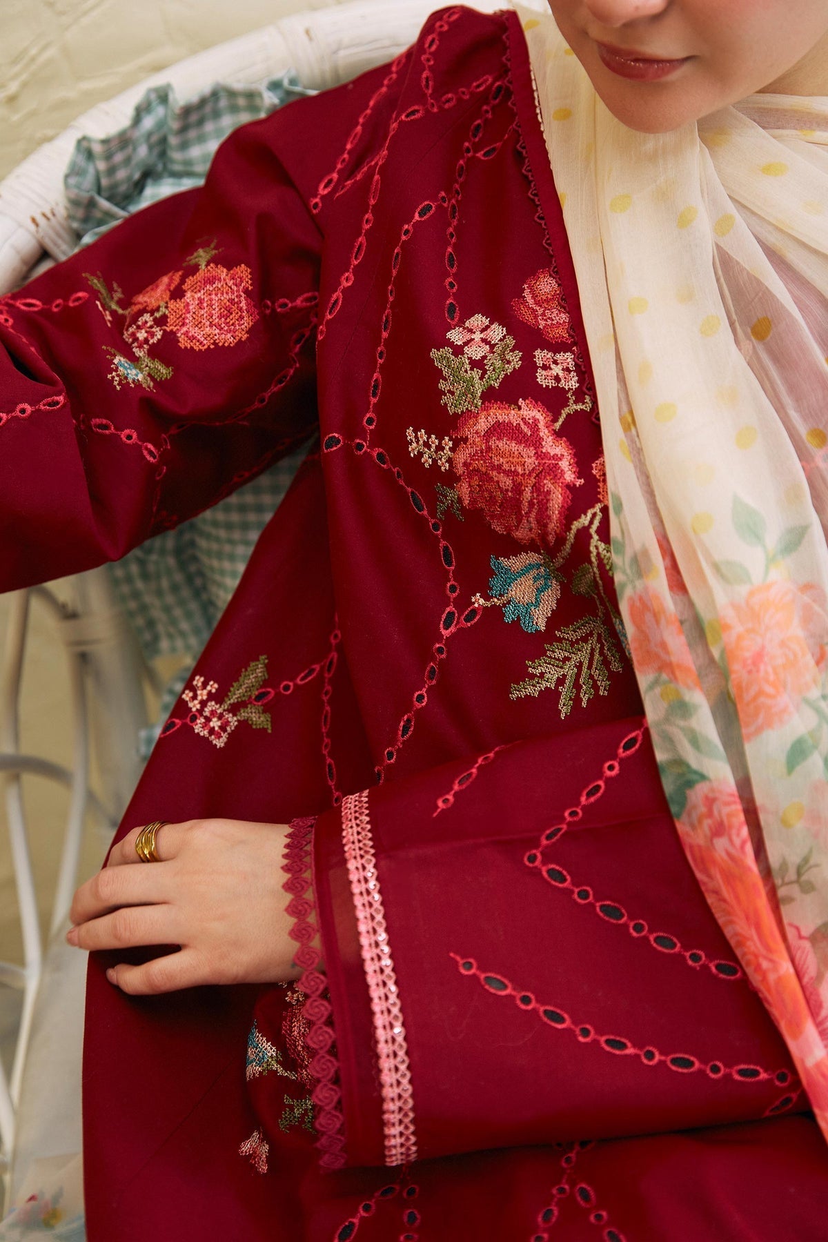 3 Piece - Zara Shahjahan Lawn Embroidered Suit with Printed Organza Duppatta (Unstitched)
