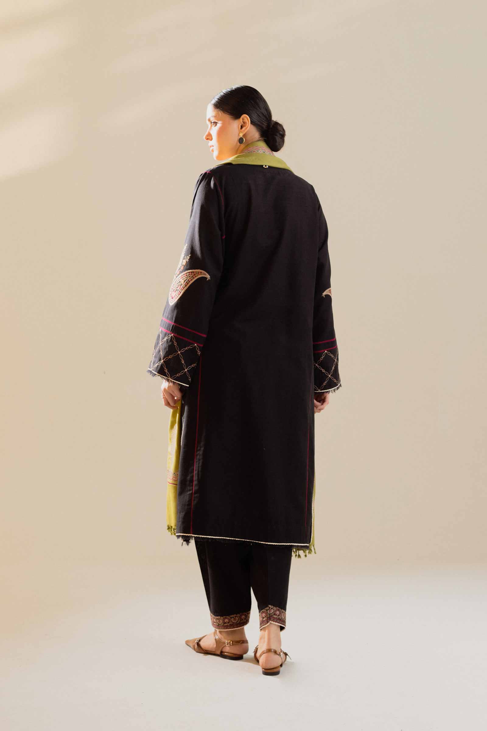 3 Piece - Zara Shahjhan Dhanak Embroidered Suit with Printed Woolen Shawl (Unstitched)