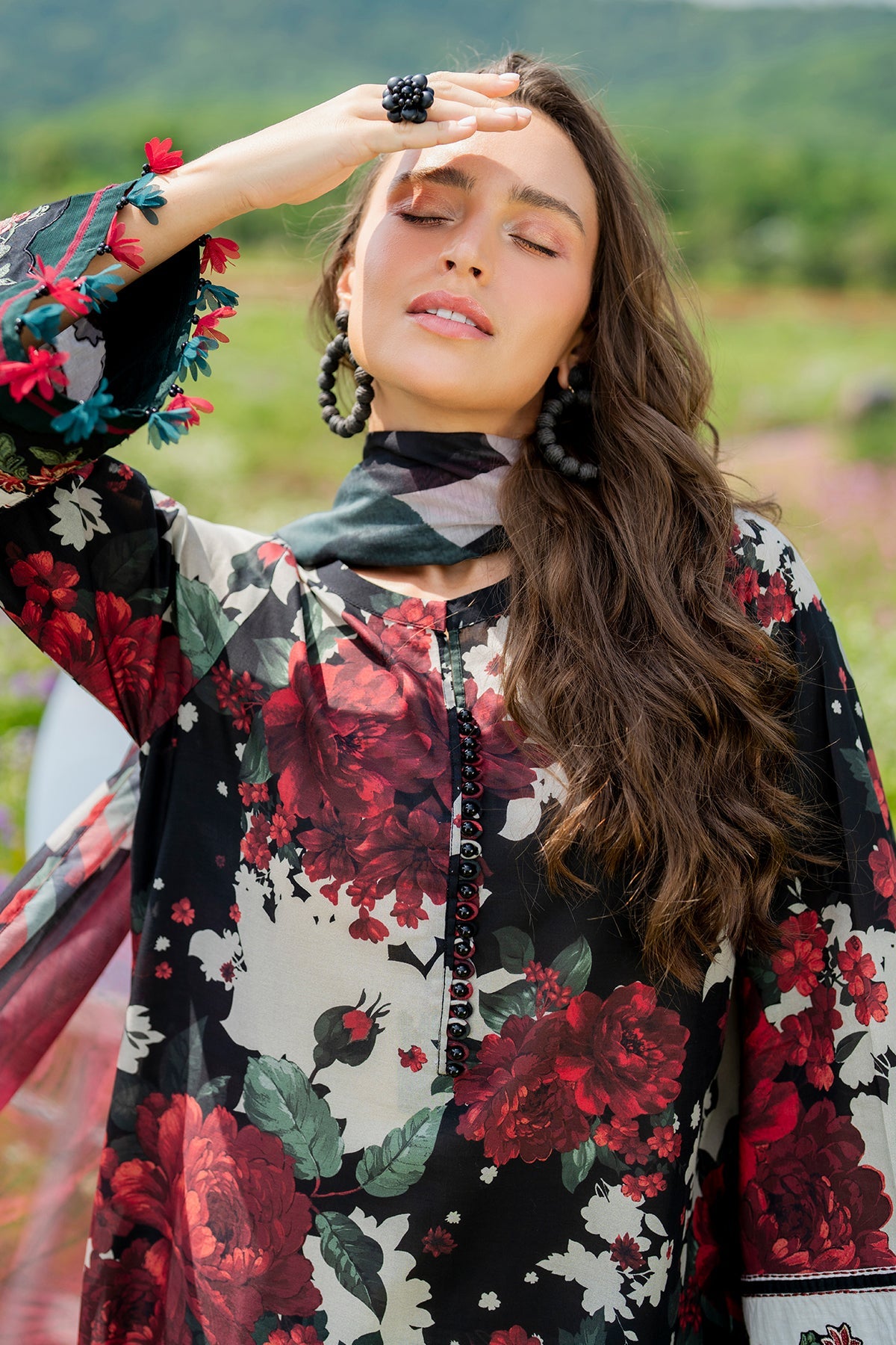 3 Piece - Baroque Khaddar Full Heavy Embroidered Suit with Digital Printed Khaddar Dupatta (Unstitched)