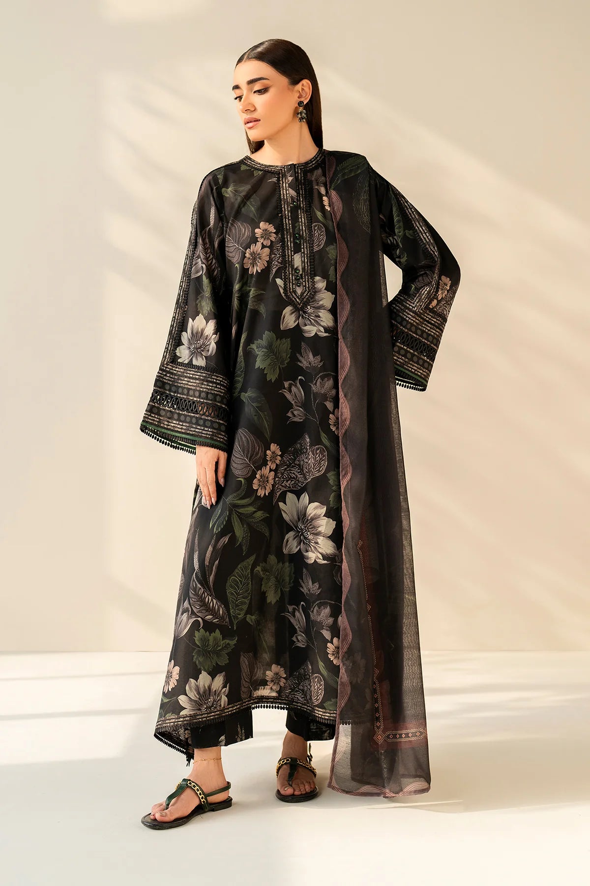 3 Piece - Baroque Khaddar Embroidered Suit with Digital Printed Khaddar Shawl (Unstitched)