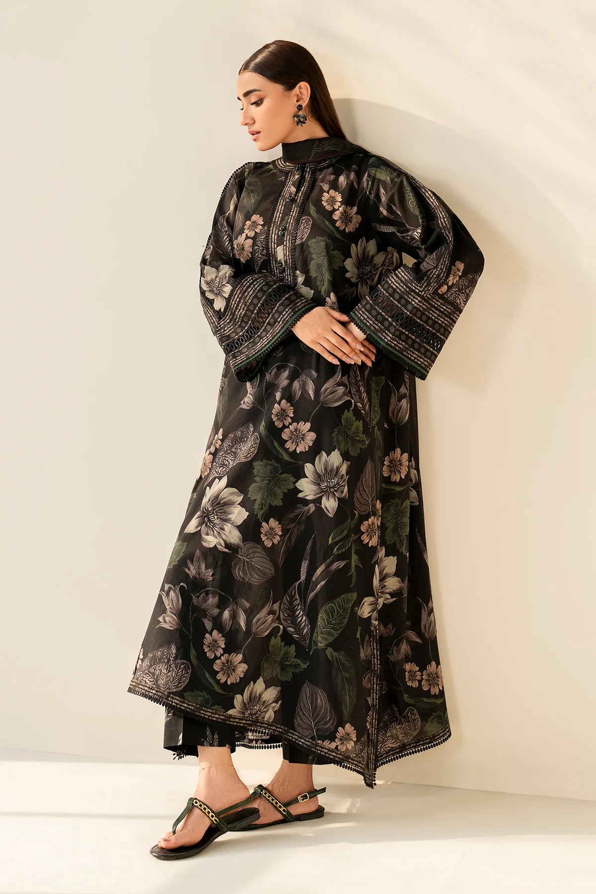 3 Piece - Baroque Khaddar Embroidered Suit with Digital Printed Khaddar Shawl (Unstitched)