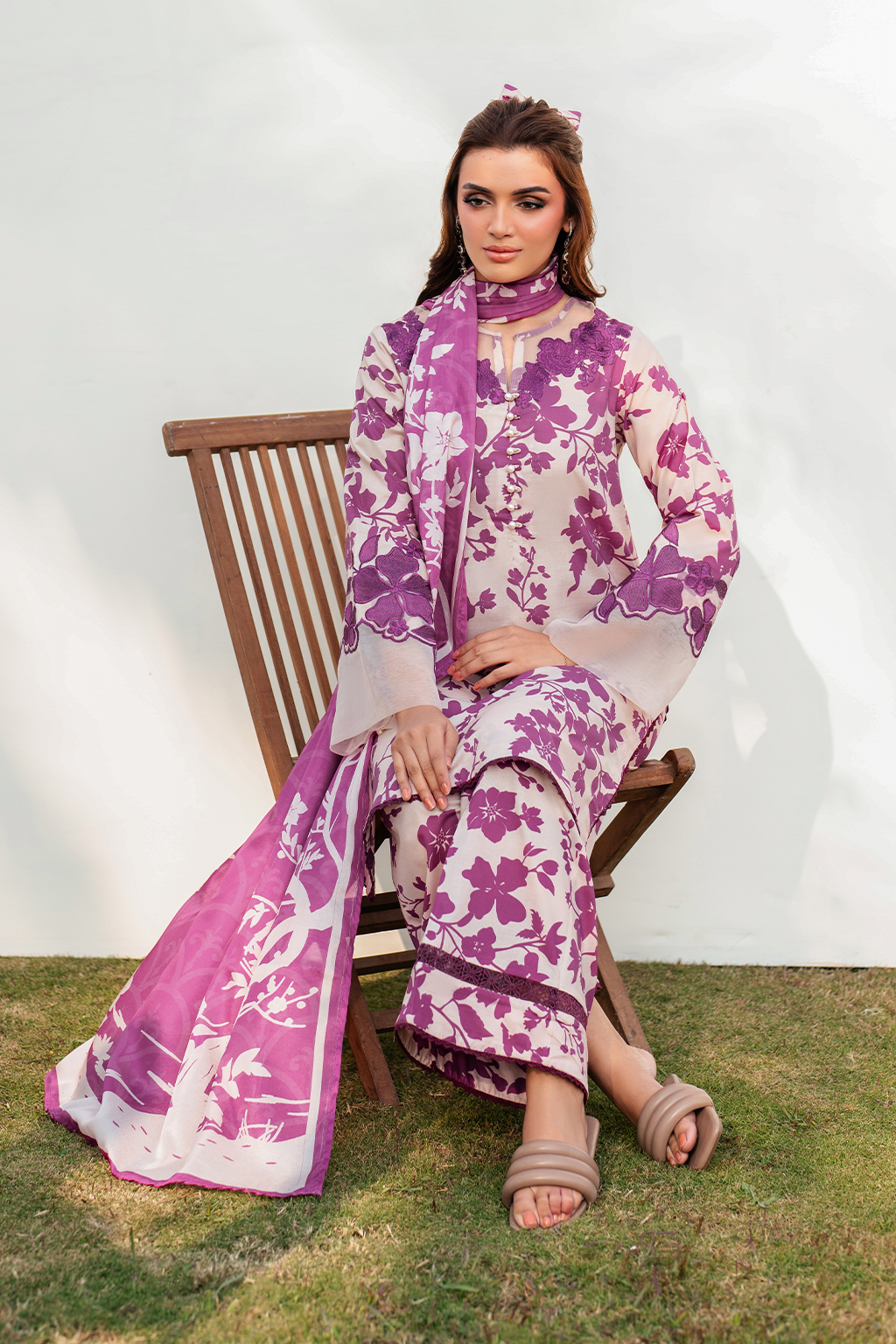 3 Piece - Iznik Khaddar Full Heavy Embroidered Suit with Digital Printed Khaddar Dupatta (Unstitched)