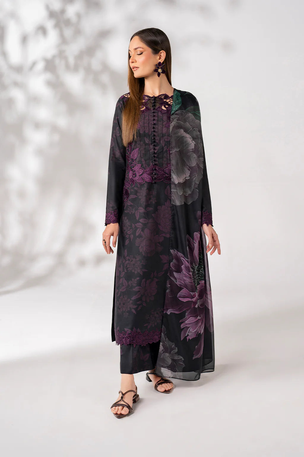 3 Piece - Iznik Khaddar Full Heavy Embroidered Suit with Digital Printed Khaddar Dupatta (Unstitched)