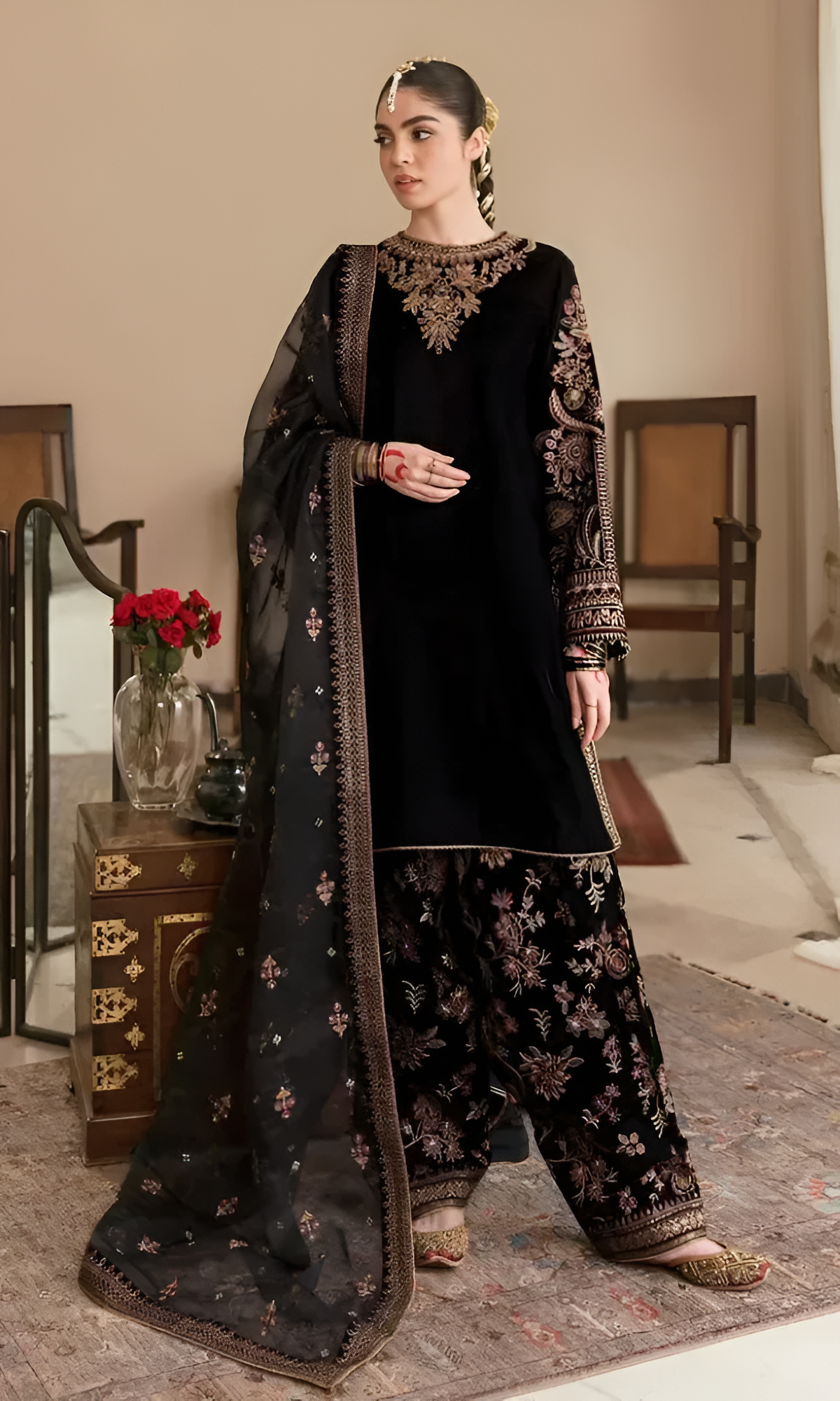 3 Piece - Baroque Velvet Full Heavy Embroidered Suit with Embroidered Organza Duppatta (Unstitched)