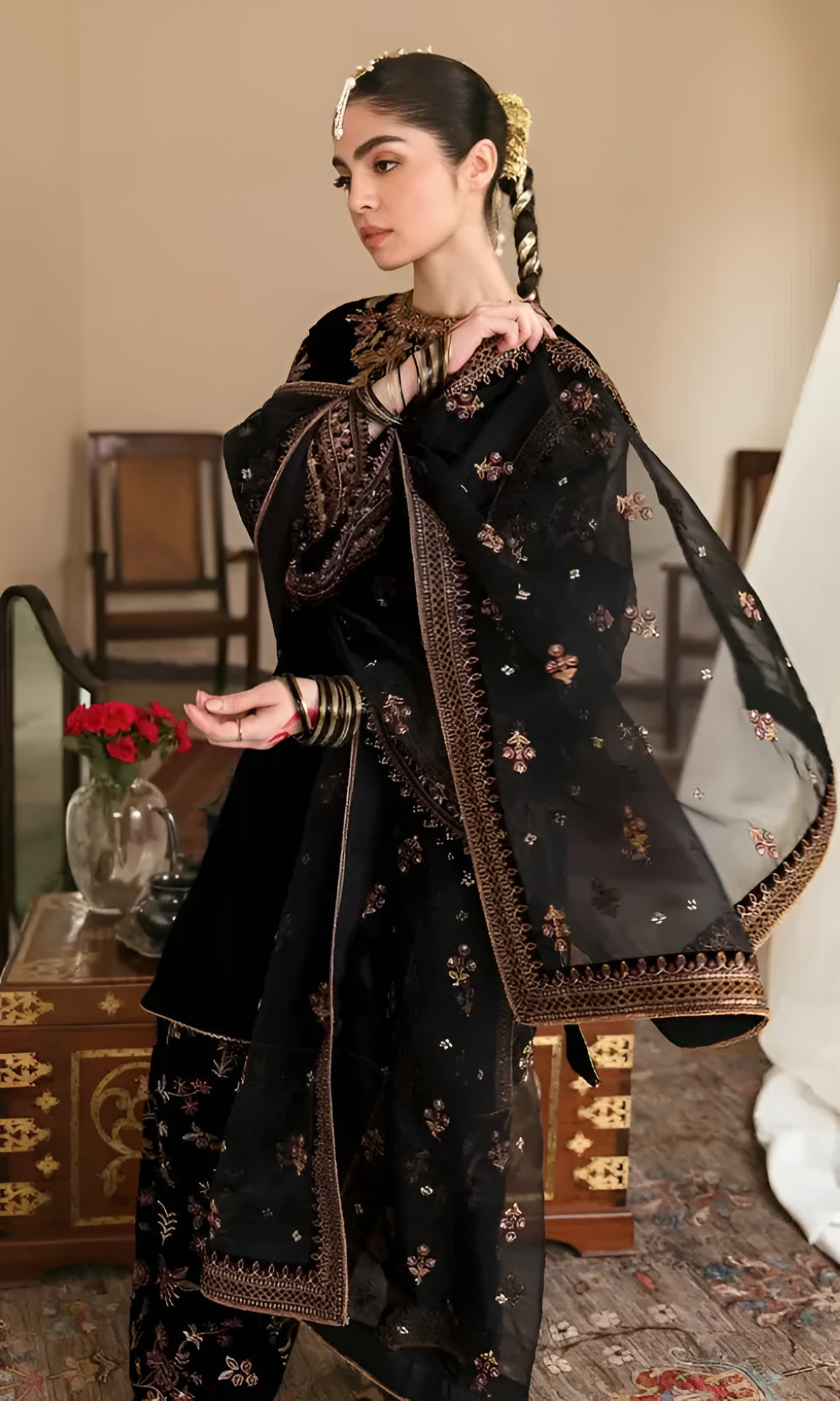 3 Piece - Baroque Velvet Full Heavy Embroidered Suit with Embroidered Organza Duppatta (Unstitched)
