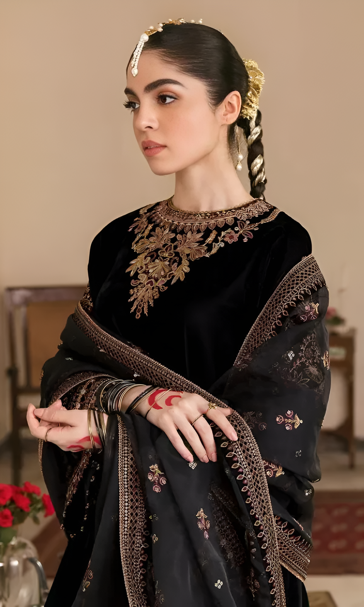 3 Piece - Baroque Velvet Full Heavy Embroidered Suit with Embroidered Organza Duppatta (Unstitched)