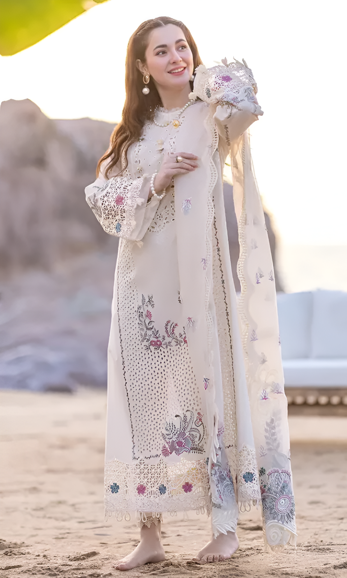 3 Piece - Dhanak Embroidered Suit with Embroidered Organza Dupatta (Unstitched)
