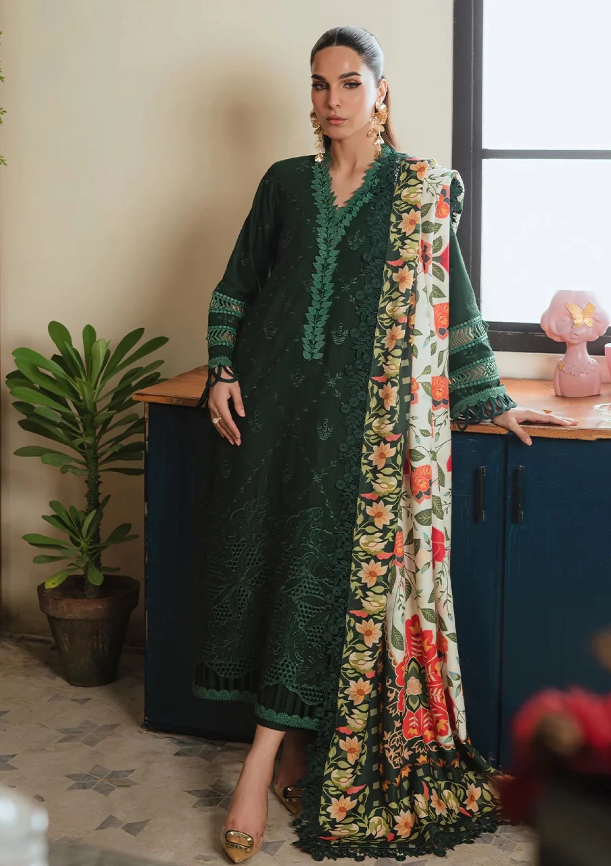 3 Piece - Maria B Dhanak Full Heavy Boring Embroidered Suit with Digital Printed Winter Wool Shawl (Unstitched)