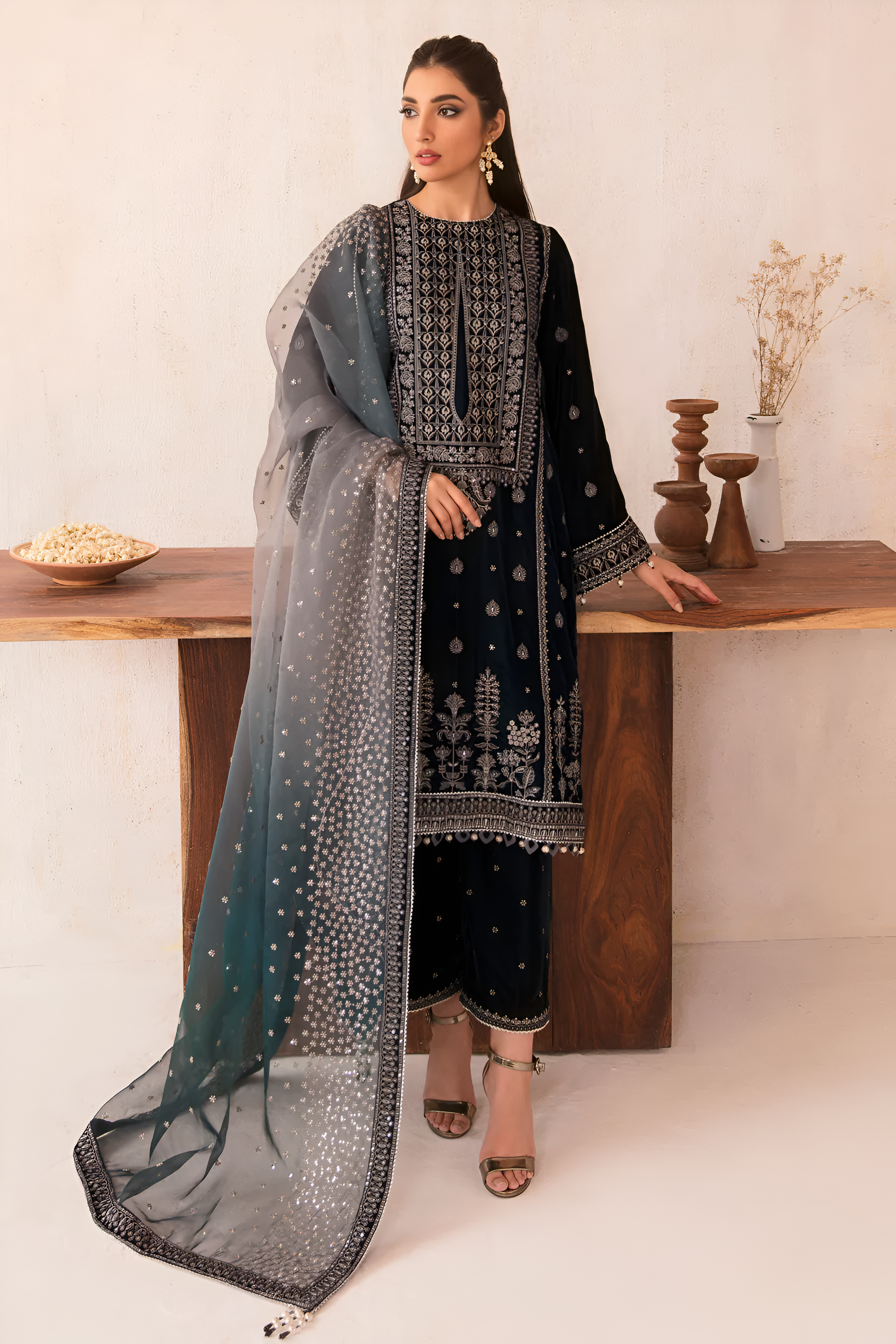 3 Piece - Jazmin Velvet Full Heavy Embroidered Suit with Embroidered Organza Duppatta (Unstitched)