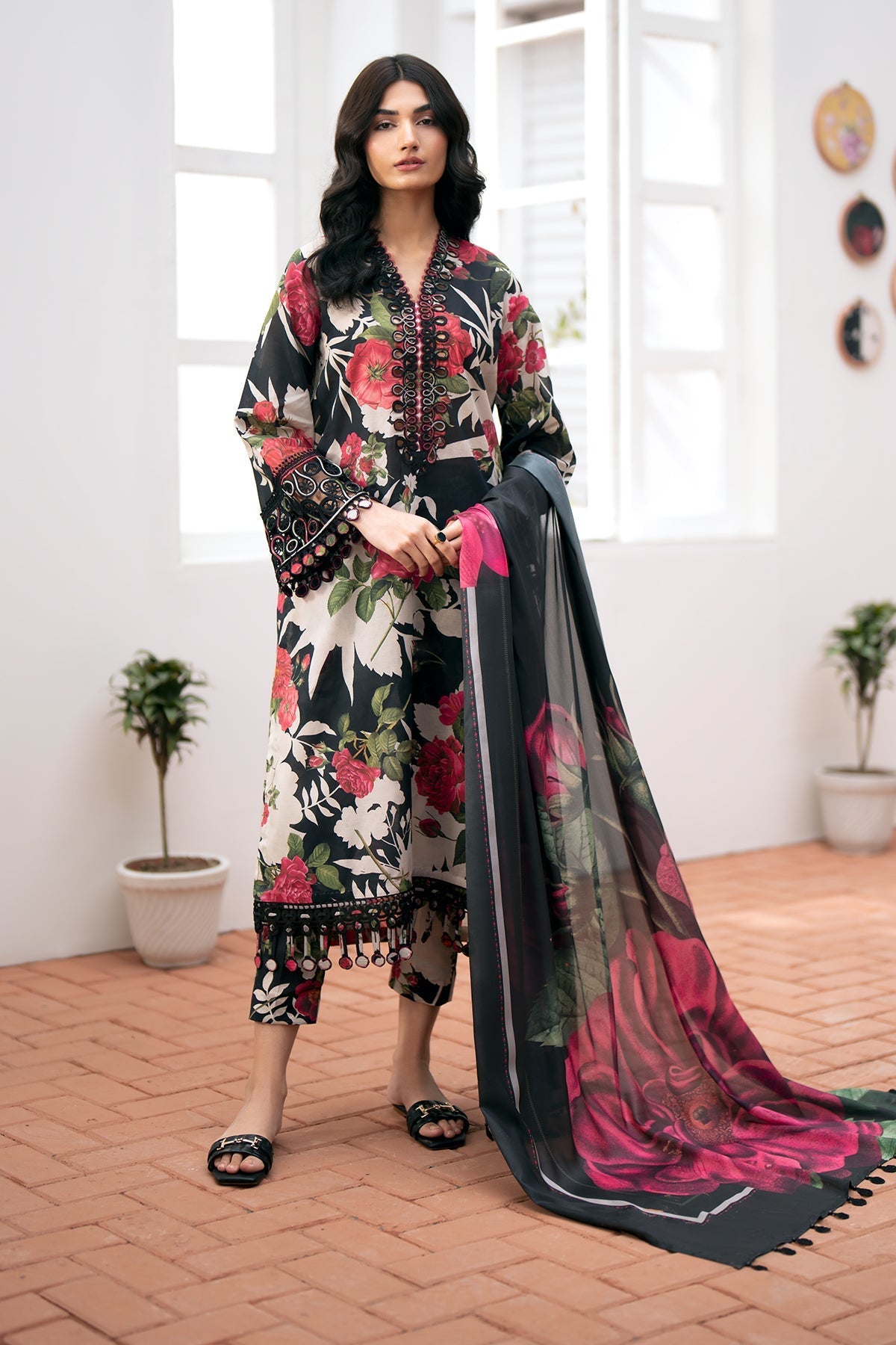 3 Piece - Baroque Khaddar Full Heavy Embroidered Suit with Digital Printed Khaddar Dupatta (Unstitched)