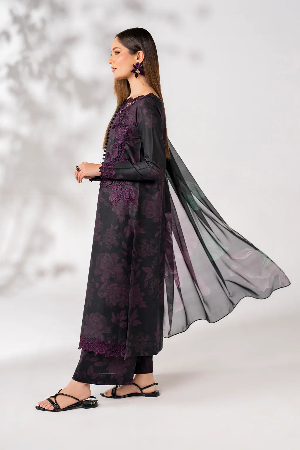3 Piece - Iznik Khaddar Full Heavy Embroidered Suit with Digital Printed Khaddar Dupatta (Unstitched)
