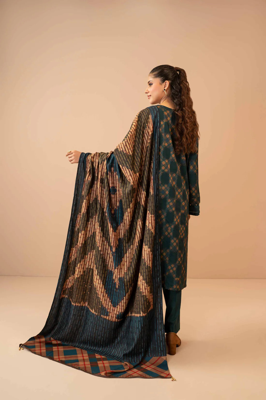 3 Piece - Baroque BanaDora Printed Linen Suit with Linen Duppatta (Unstitched)