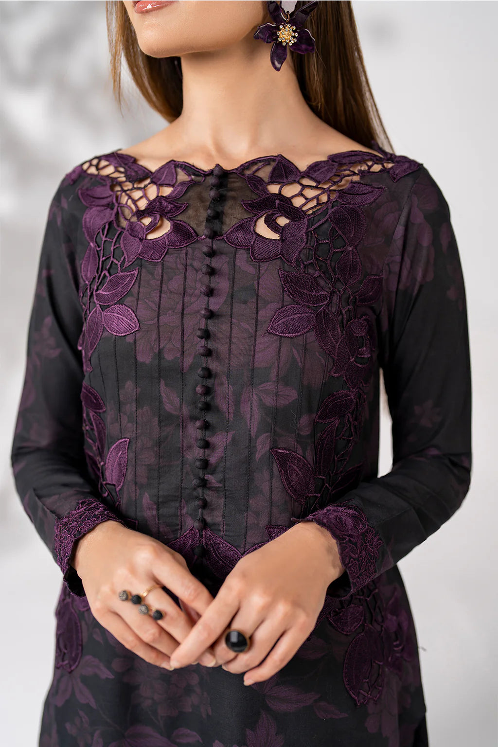 3 Piece - Iznik Khaddar Full Heavy Embroidered Suit with Digital Printed Khaddar Dupatta (Unstitched)