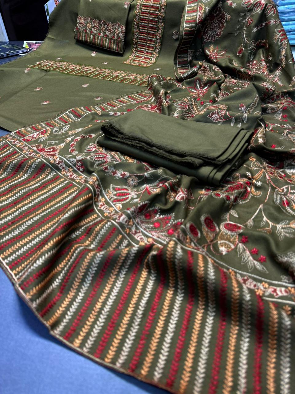 3 Piece - Dhanak Embroidered Suit with Dhanak Embroidered Shawl (Unstitched)