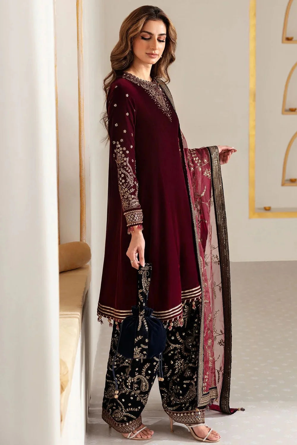 3 Piece - Organza Full Heavy Embroidered Suit with Heavy Embroidered Organza Dupatta with Chiffon Border (Unstitched)