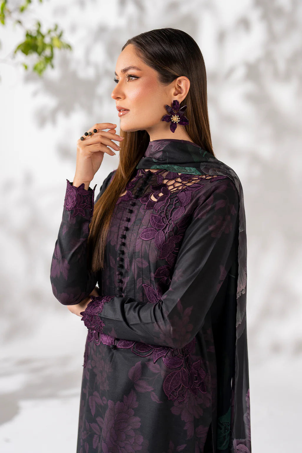 3 Piece - Iznik Khaddar Full Heavy Embroidered Suit with Digital Printed Khaddar Dupatta (Unstitched)