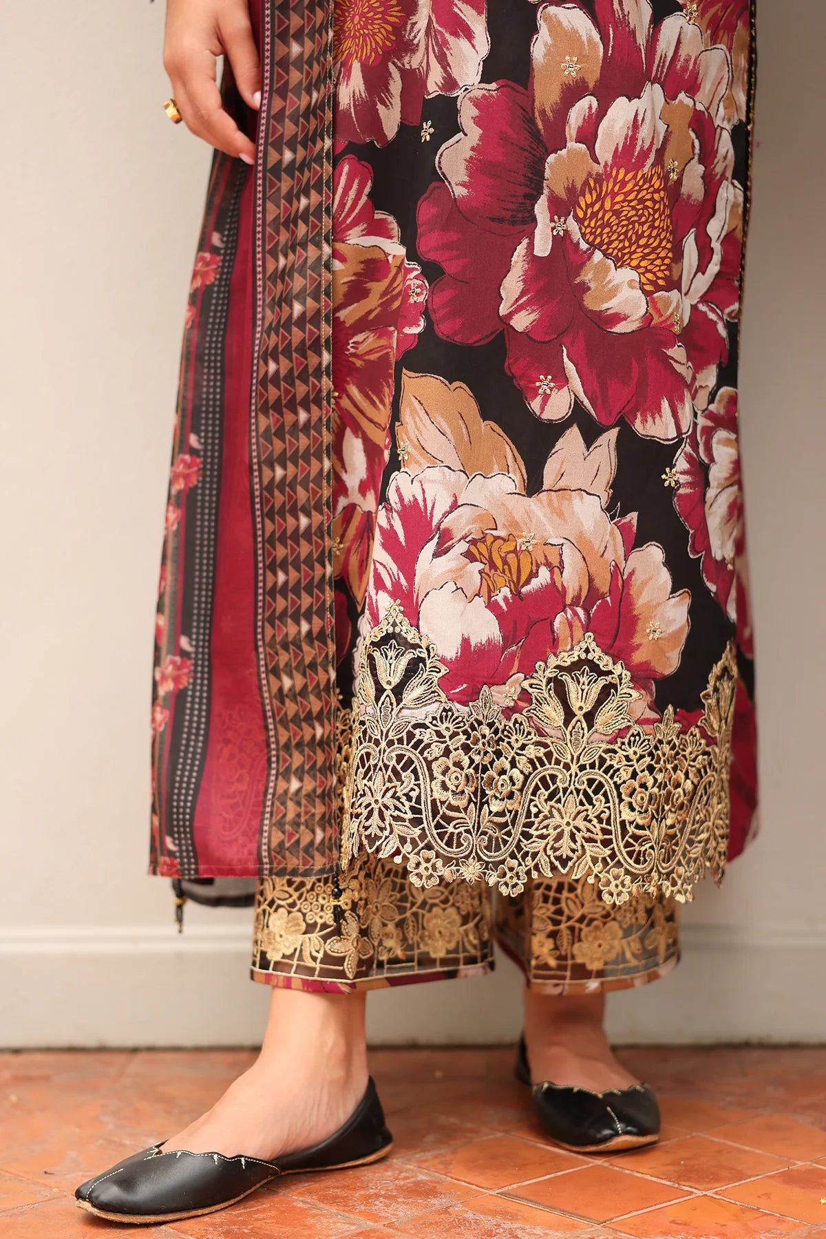 3 Piece - Baroque Khaddar Embroidered Suit with Digital Printed Khaddar Shawl (Unstitched)
