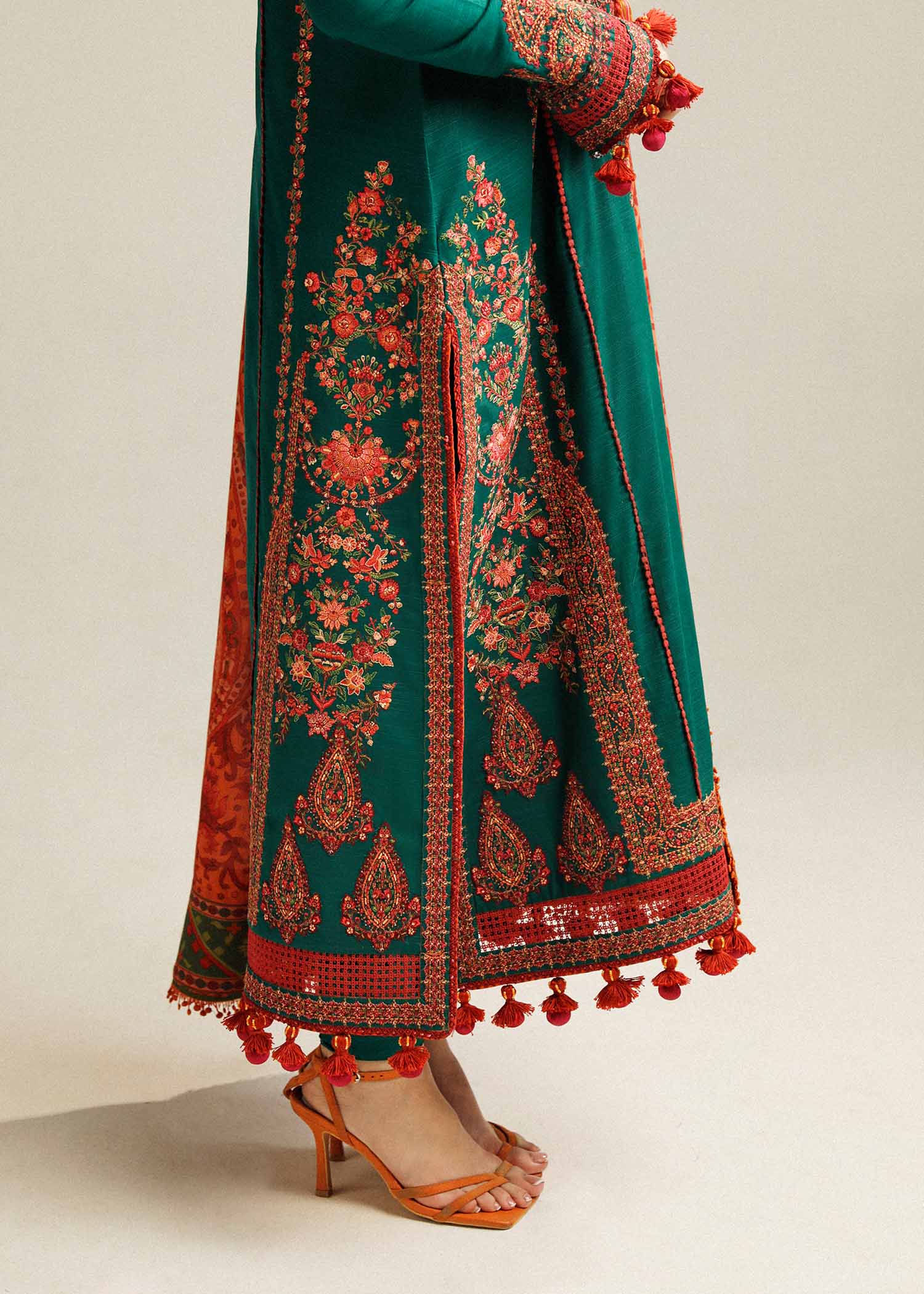 3 Piece - Dhanak Embroidered Suit with Dhanak Digital Printed Shawl (Unstitched)