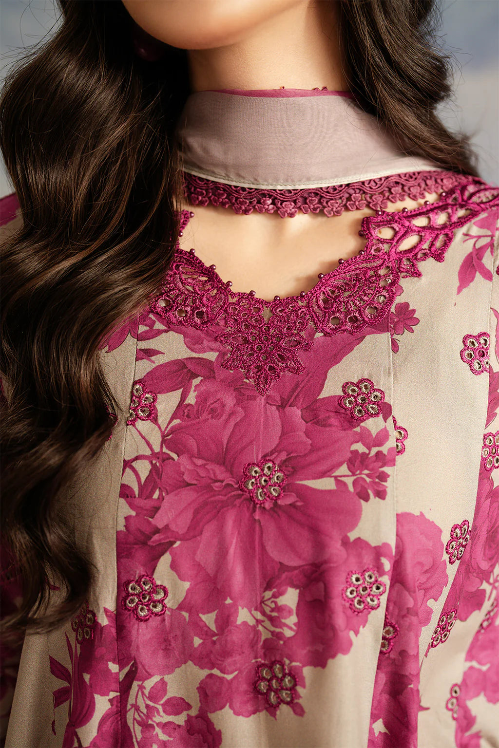 3 Piece - Iznik Khaddar Full Heavy Embroidered Suit with Digital Printed Khaddar Dupatta (Unstitched)