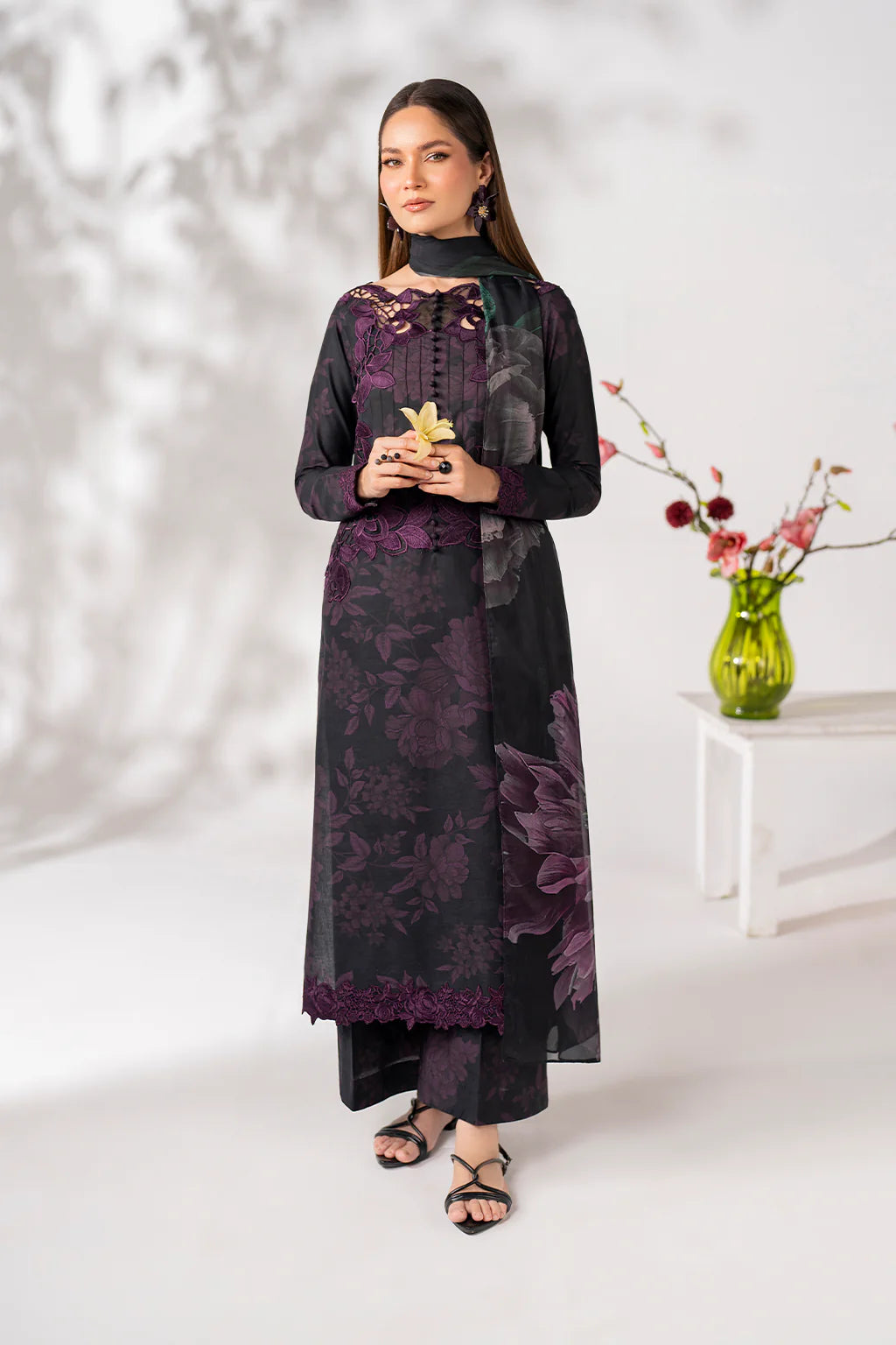 3 Piece - Iznik Khaddar Full Heavy Embroidered Suit with Digital Printed Khaddar Dupatta (Unstitched)