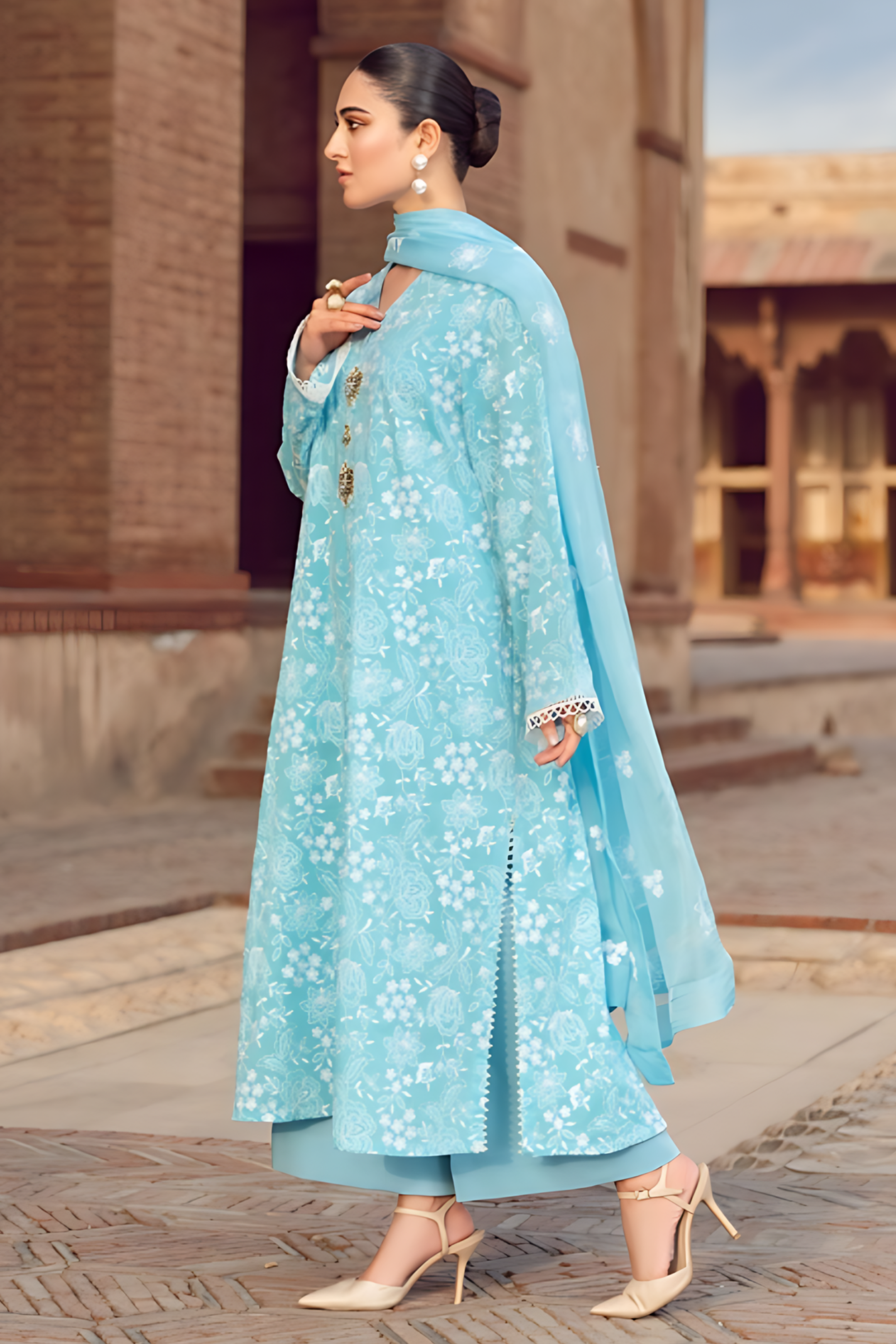3 Piece - Bareeze Lawn Embroidered Suit with Chiffon Embroidered Duppatta (Unstitched)