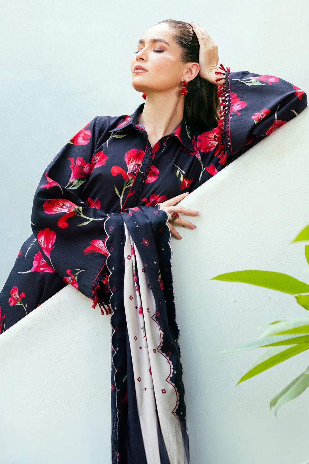 3 Piece - Karandi Digital Printed Suit with Digital Printed Karandi Dupatta (Unstitched)