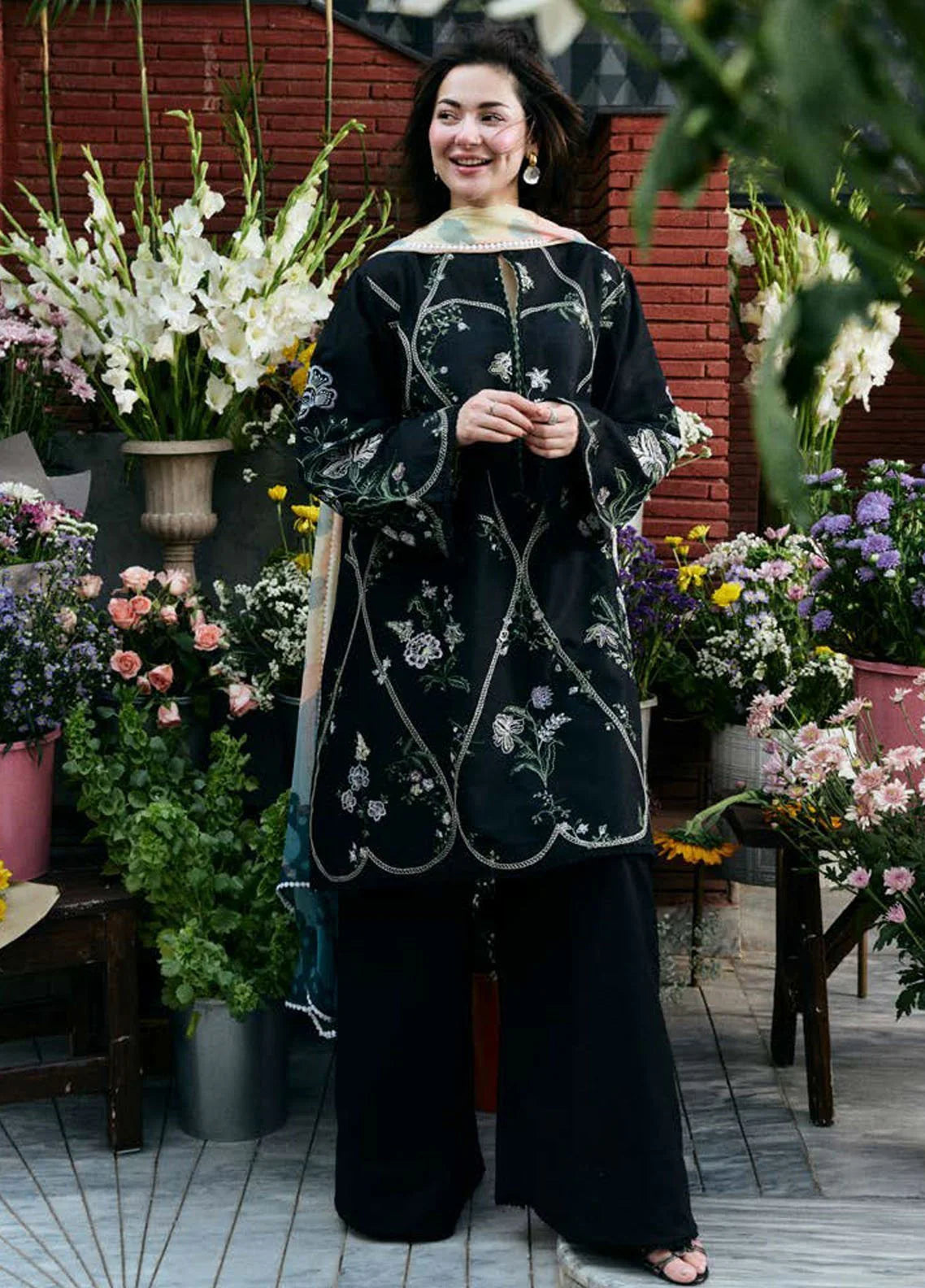 3 Piece - Zara Shahjahan Dhanak Embroidered Suit with Digital Printed Pashmina Shawl (Unstitched)