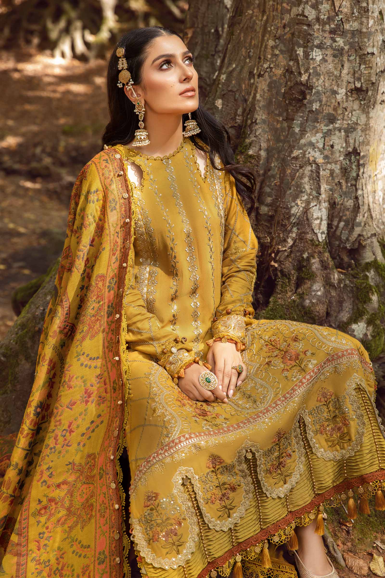 3 Piece - Maria B Dhanak Full Heavy Embroidered Suit with Digital Print Zari Pashmina Wool Shawl (Unstitched)
