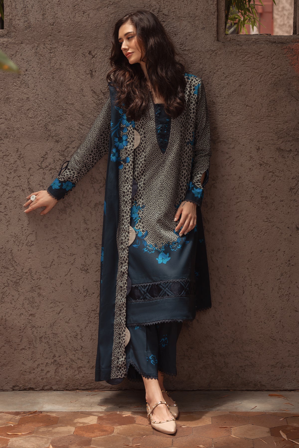3 Piece - Charizma Khaddar Digital Printed Suit with Digital Printed Khaddar Dupatta (Unstitched)