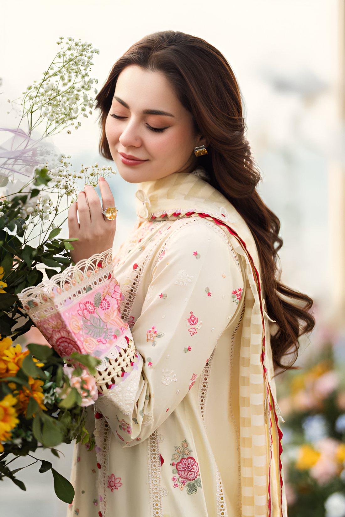 3 Piece - Dhanak Embroidered Suit with Dhanak Heavy Embroidered Shawl (Unstitched)