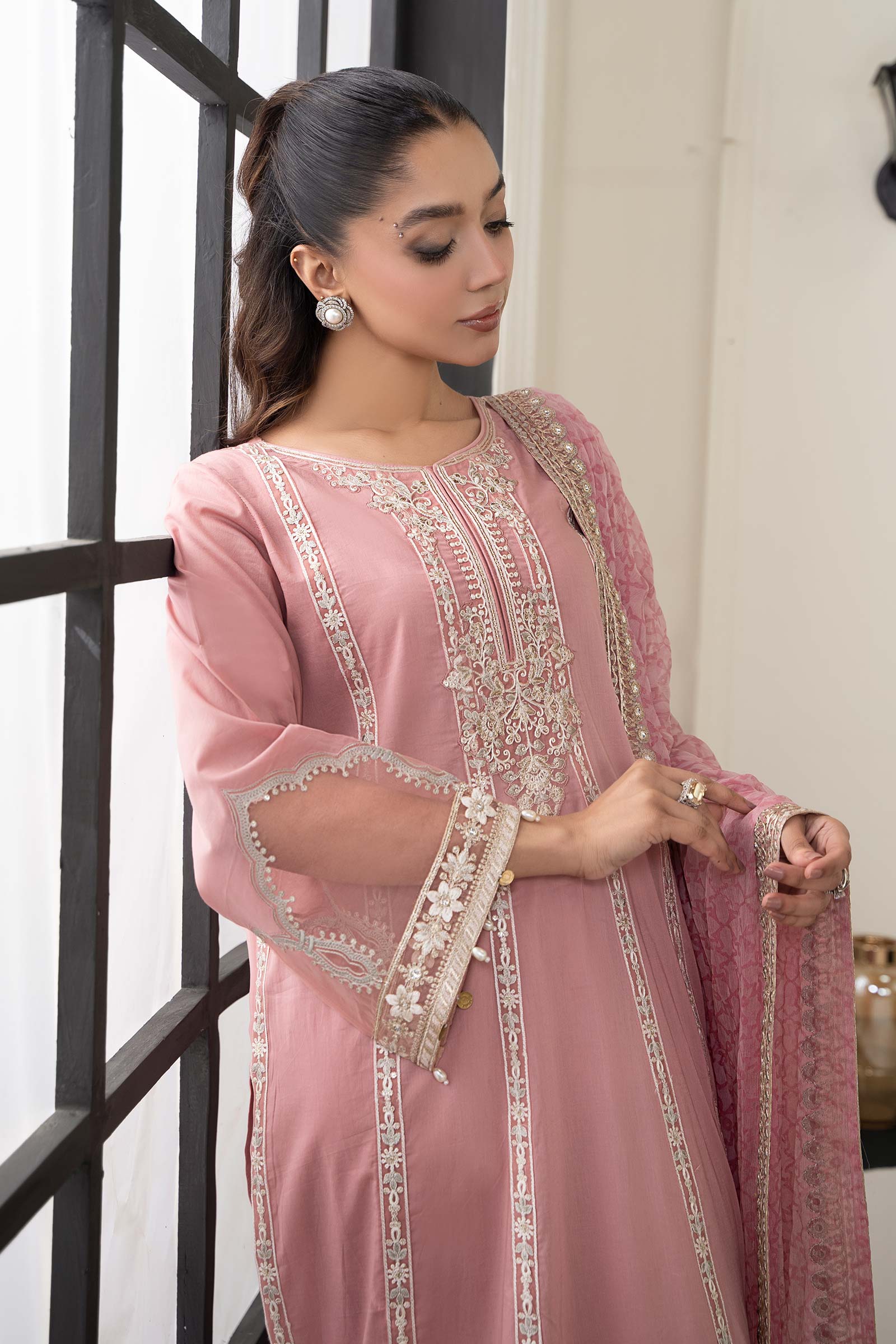 3 Piece - Maria B Dhanak Full Heavy Embroidered Suit with Embroidered Digital Printed Wool Shawl (Unstitched)