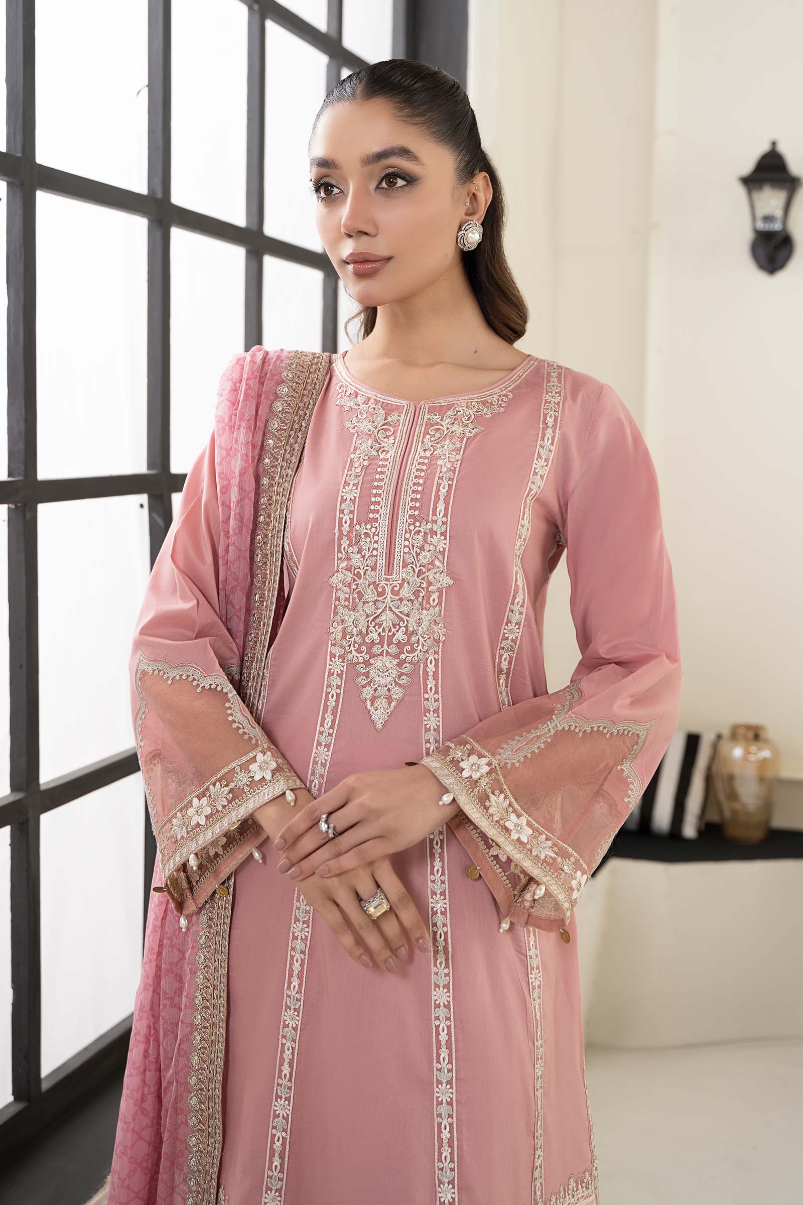 3 Piece - Maria B Dhanak Full Heavy Embroidered Suit with Embroidered Digital Printed Wool Shawl (Unstitched)