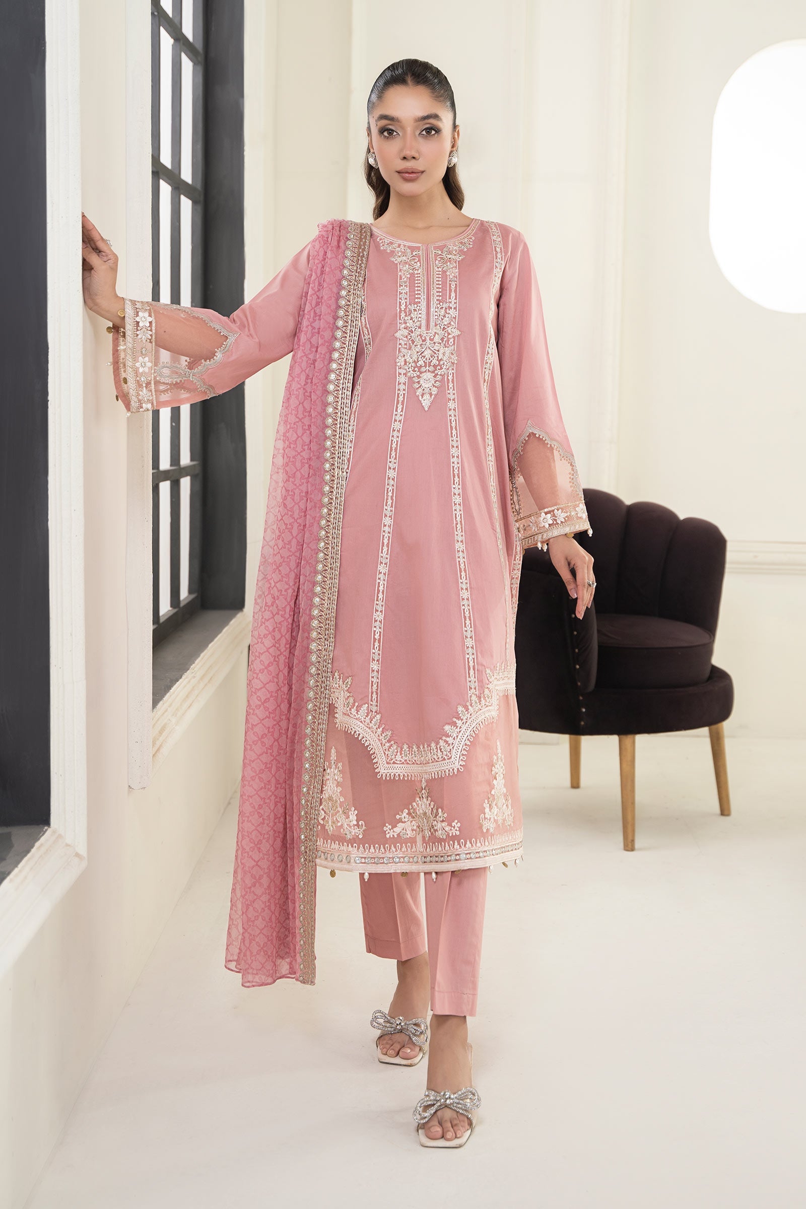 3 Piece - Maria B Dhanak Full Heavy Embroidered Suit with Embroidered Digital Printed Wool Shawl (Unstitched)