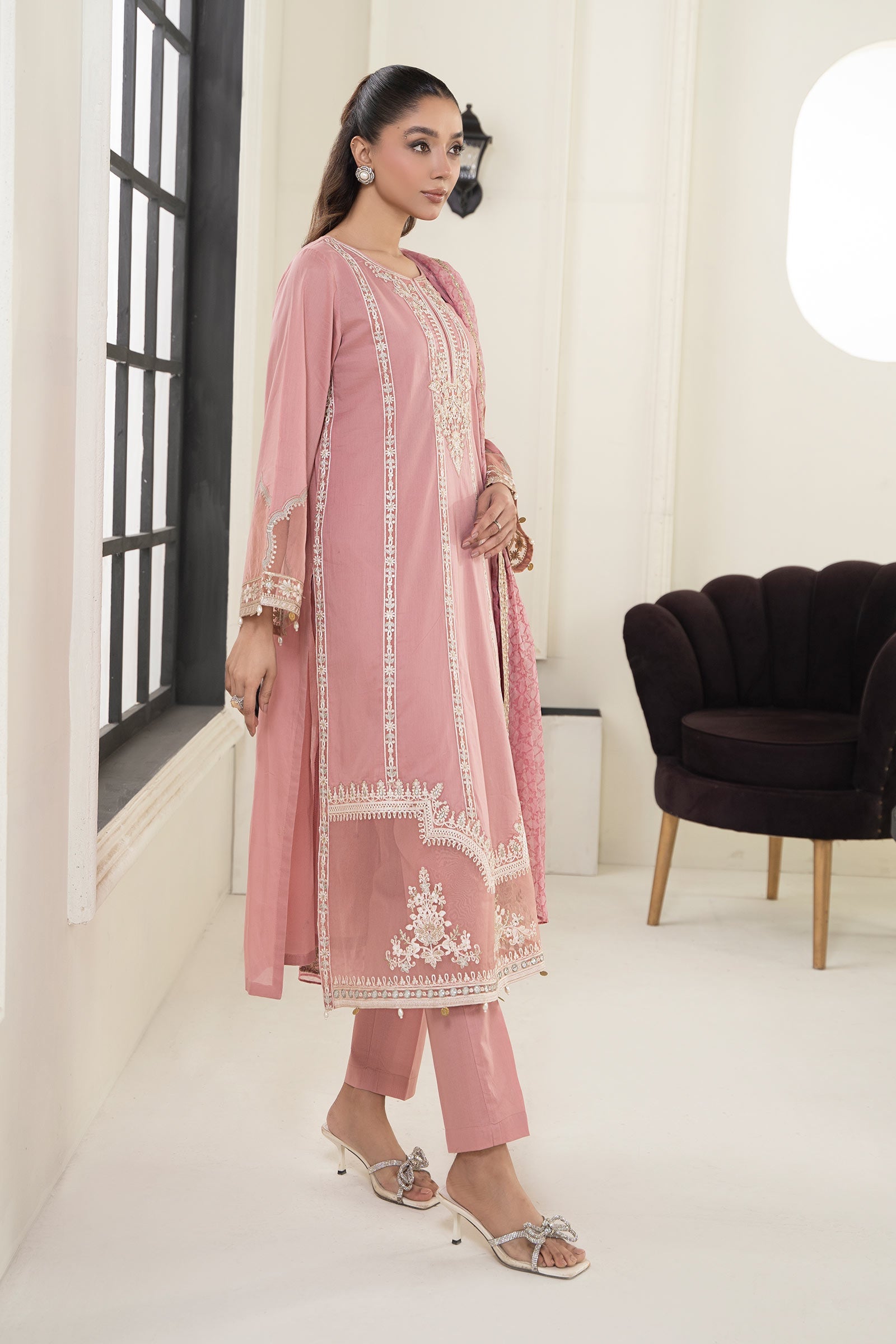 3 Piece - Maria B Dhanak Full Heavy Embroidered Suit with Embroidered Digital Printed Wool Shawl (Unstitched)