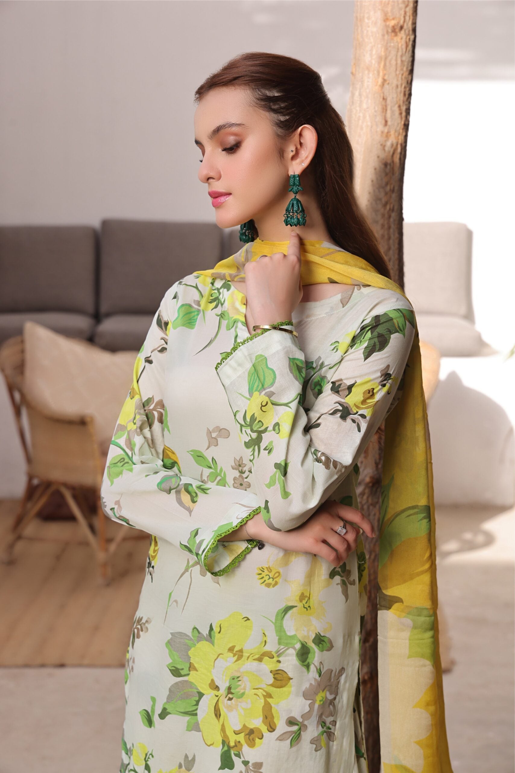 3 Piece - Karandi Digital Printed Suit with Digital Printed Karandi Dupatta (Unstitched)