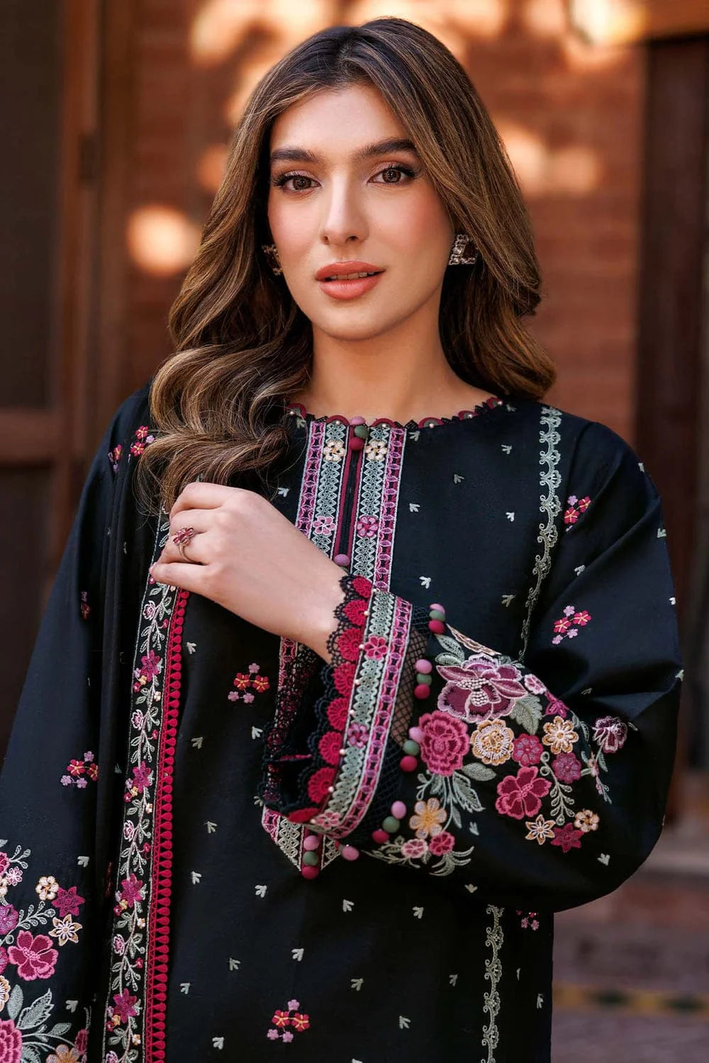 3 Piece - Dhanak Embroidered Suit with Dhanak Embroidered Shawl (Unstitched)