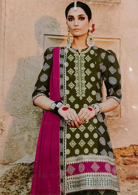 3 Piece - Printed Lawn Embroidered Suit with Lawn Duppatta (Unstitched)