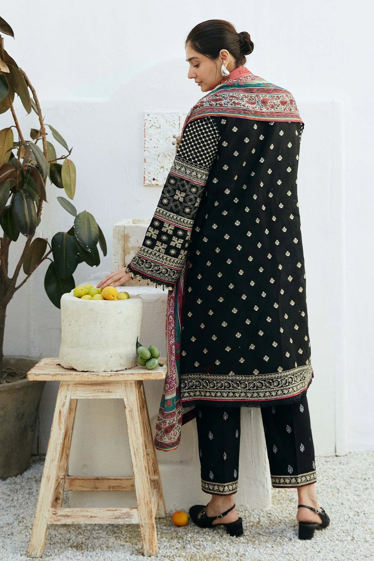 3 Piece - Zara Shahjahan Linen Embroidered Suit with Digital Print Zari Wool Shawl (Unstitched)