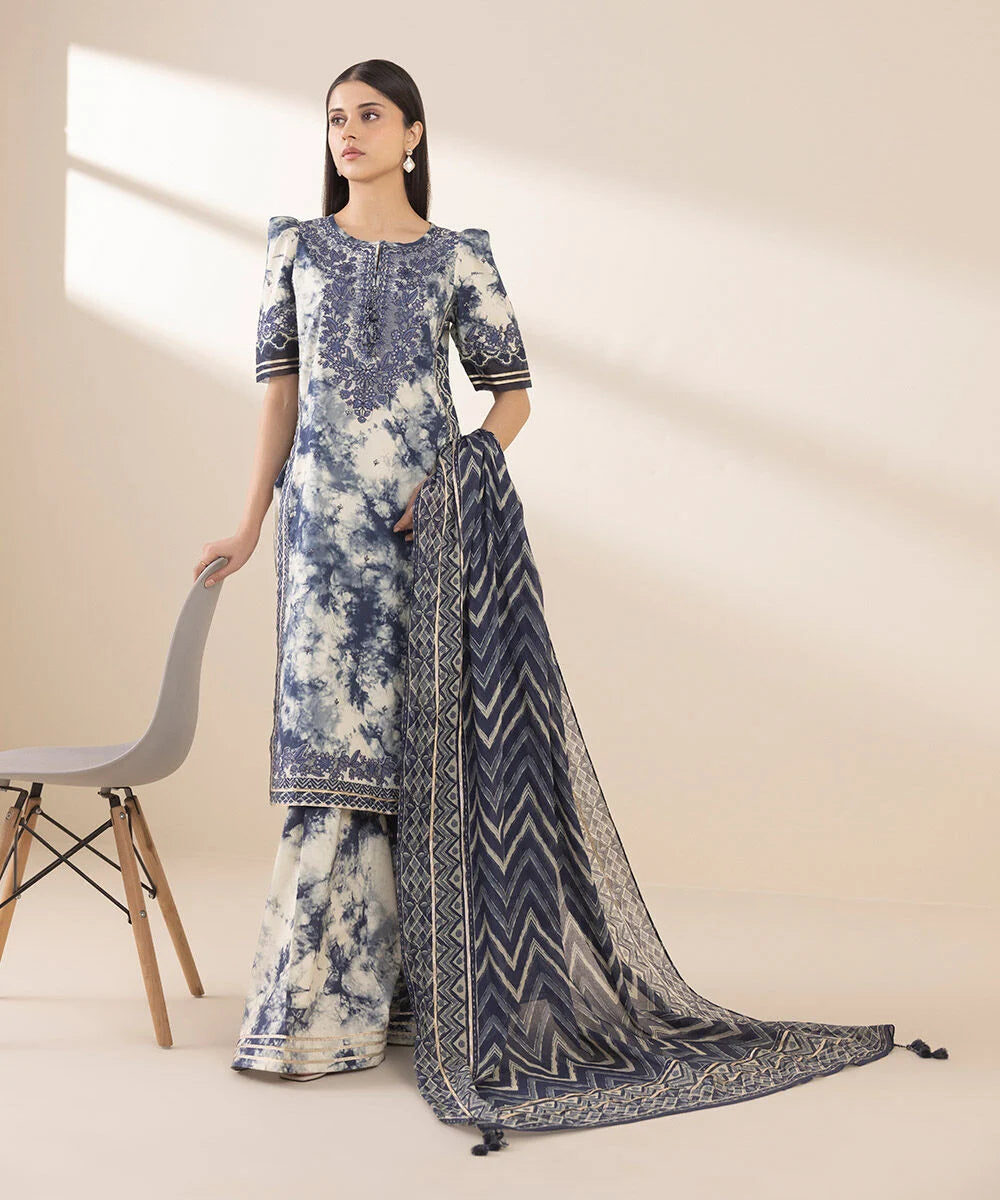 3 Piece - Sapphire Khaddar Digital Printed Suit with Digital Printed Khaddar Dupatta (Unstitched)