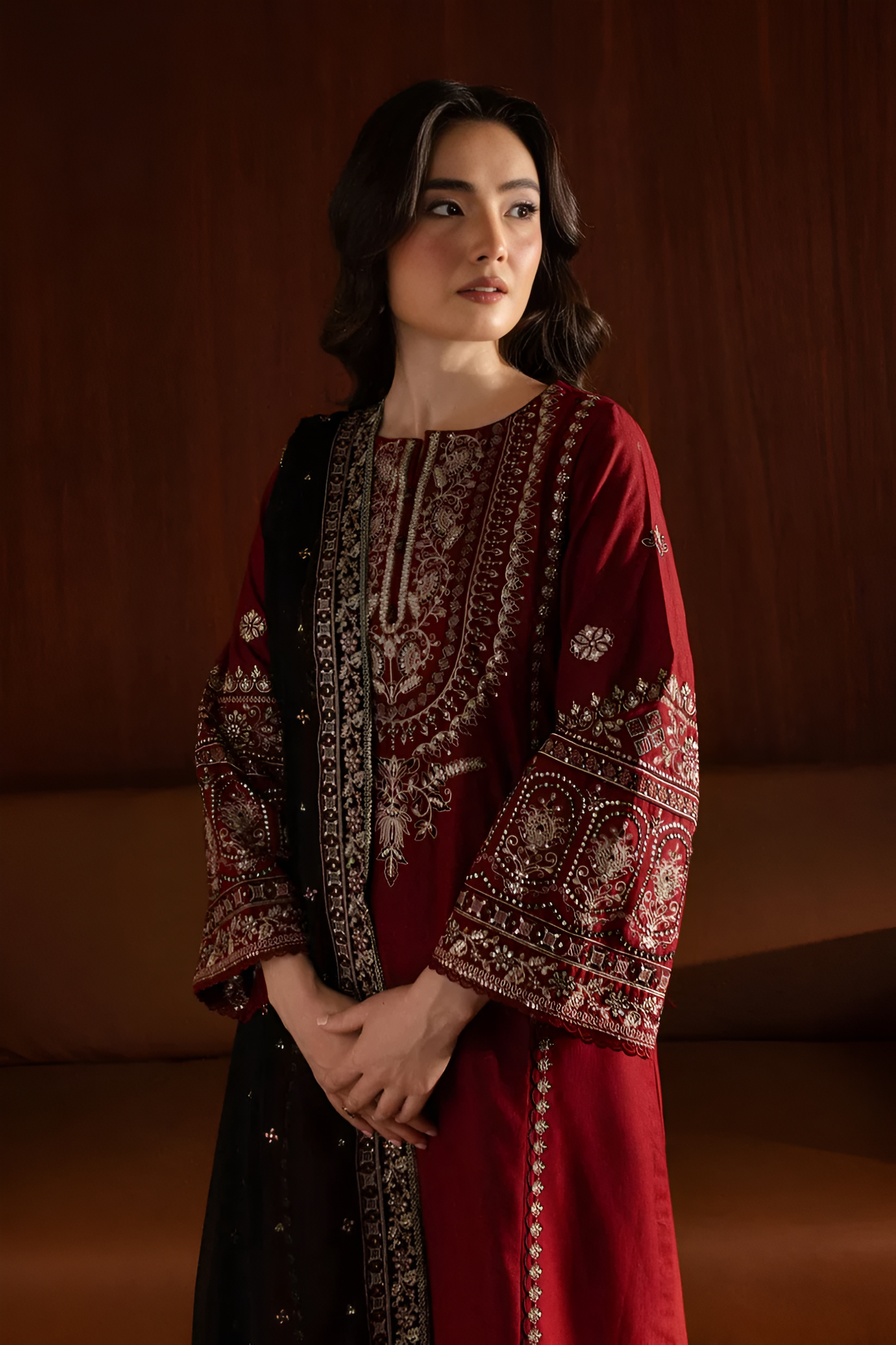 3 Piece - Dhanak Embroidered Suit with Dhank Embroidered Shawl (Unstitched)