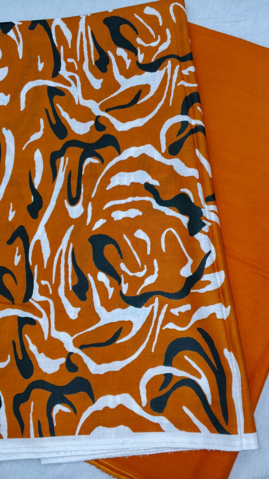 2 Piece - Printed Lawn Suit (Unstitched)
