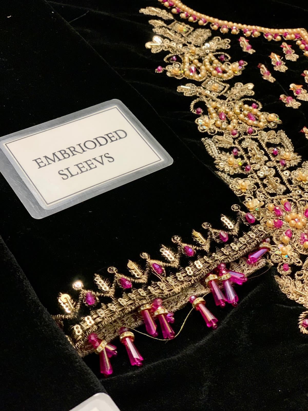 3 Piece - Baroque Velvet Full Heavy Embroidered Suit with Embroidered Organza Duppatta (Unstitched)