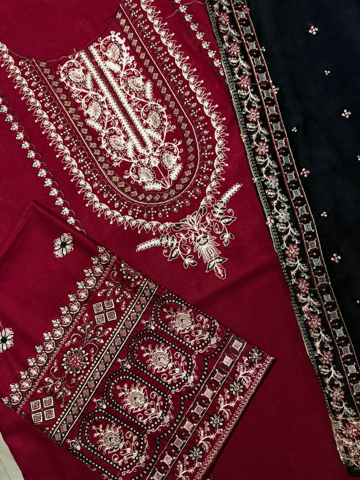 3 Piece - Dhanak Embroidered Suit with Dhank Embroidered Shawl (Unstitched)