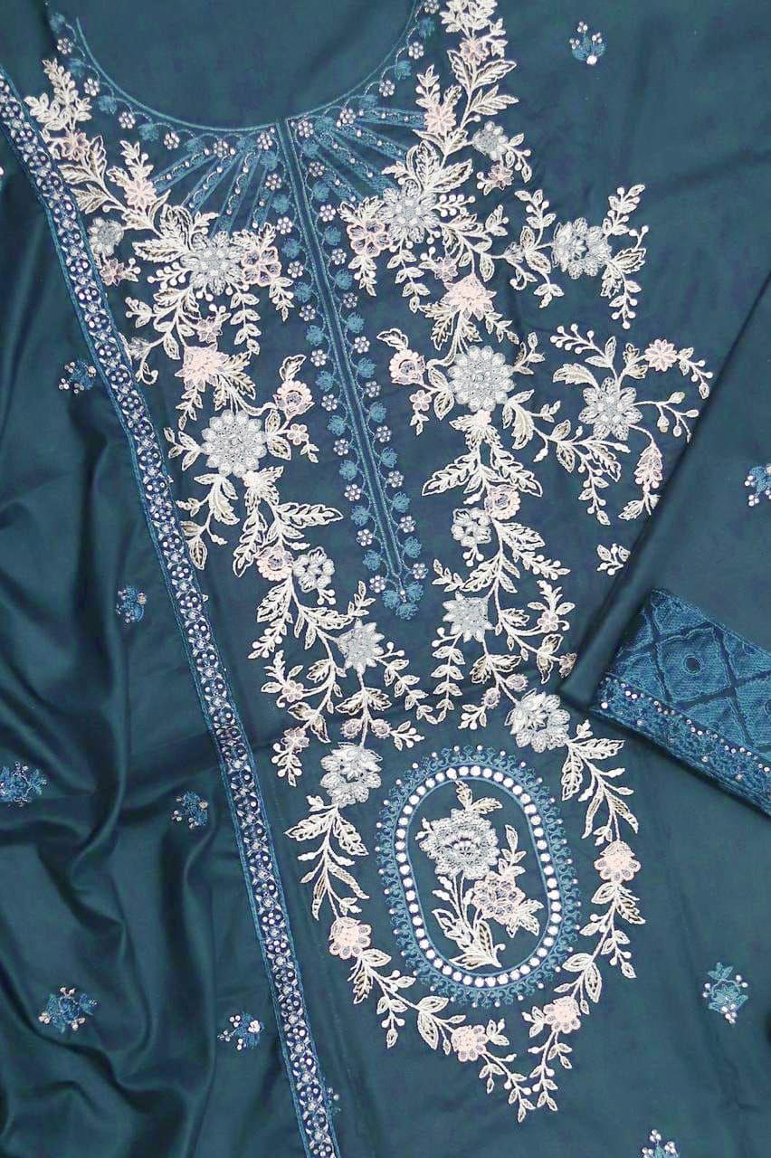 3 Piece - Maria B Dhanak Embroidered Suit with Dhanak Heavy Embroidered Shawl (Unstitched)