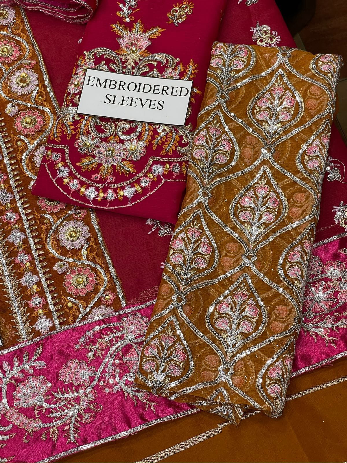 3 Piece - Chiffon Full Heavy Embroidered Suit with Organza Dupatta with Chiffon Border (Unstitched)