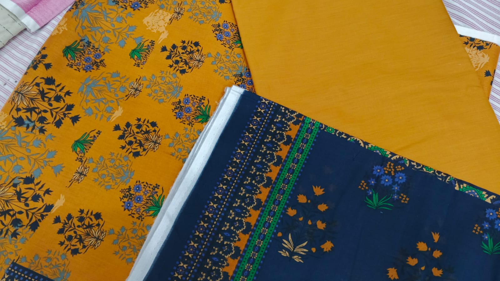 3 Piece - Printed Lawn Suit with Swiss Duppatta (Unstitched)