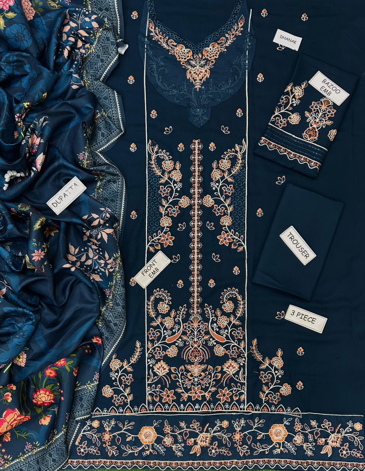 3 Piece - Dhanak Embroidered Suit with Dhanak Digital Printed Shawl (Unstitched)