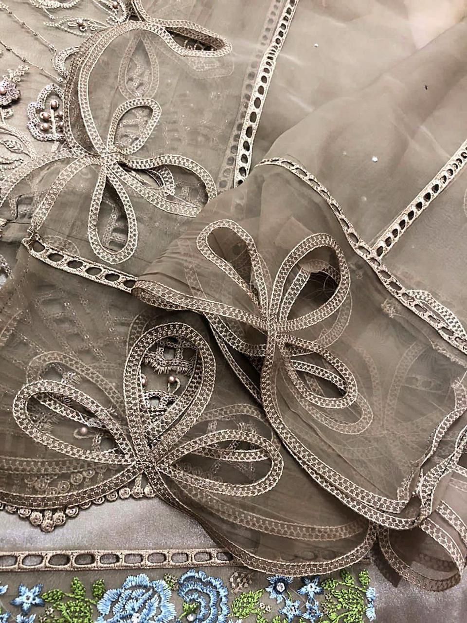 3 Piece - Maria B Organza Full Heavy Embroidered Suit with Heavy Embroidered Organza Dupatta with Chiffon Border (Unstitched)