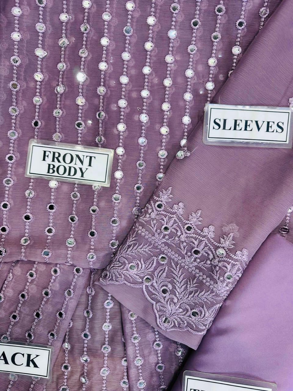 3 Piece - Asim Jofa Chiffon Full Heavy Embroidered Suit with Chiffon Dupatta with Embroidered (Unstitched)