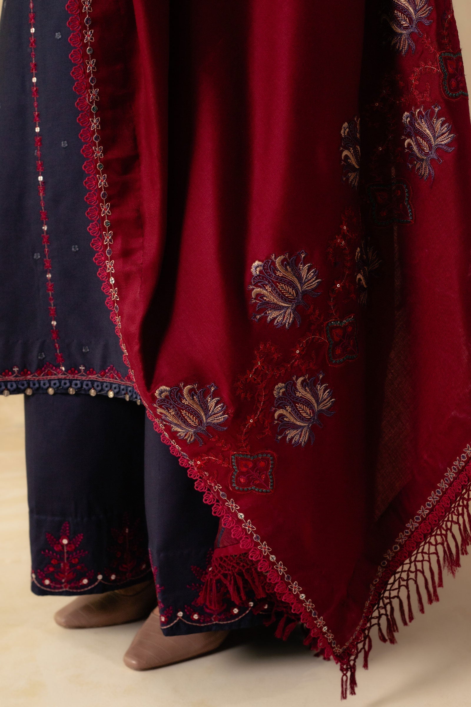 3 Piece - Dhanak Embroidered Suit with Dhanak Heavy Luxury Embroidered Shawl (Unstitched)